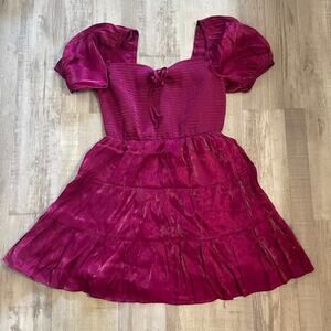 Heart & Heels fuchsia shocked mini dress with a sweetheart neckline size medium